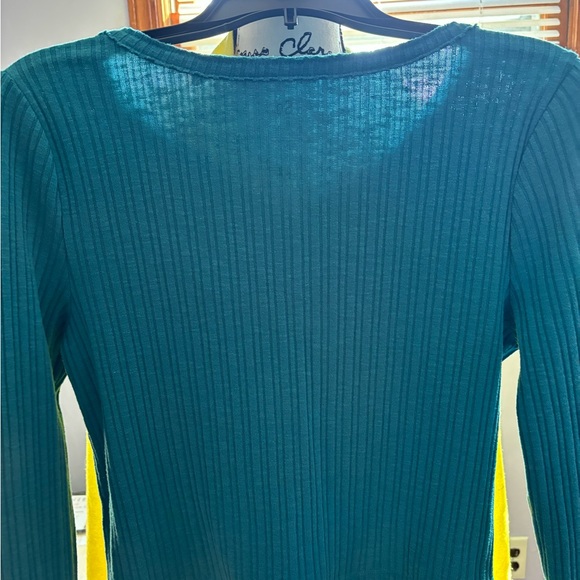 Girls Top Preowned - Picture 5 of 5